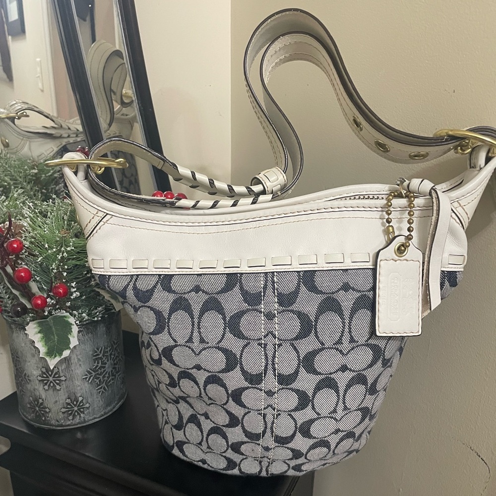 Coach Navy and Cream Signature Shoulder Bag